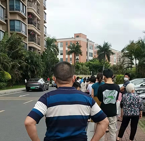 �|ݸ�������z�y