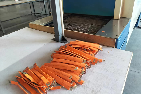 �~ܛ�B�ӏS��