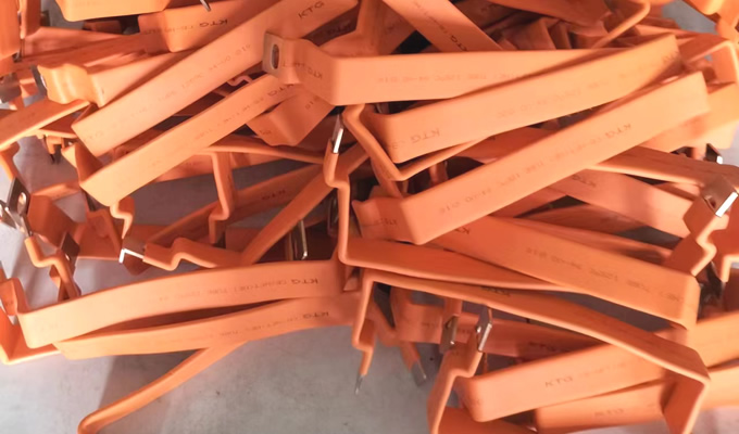 �~��ܛ�B��